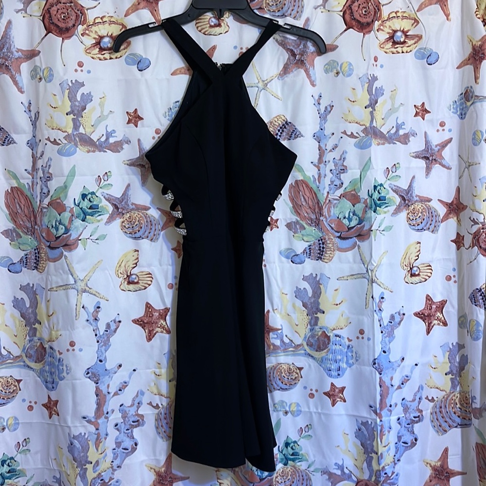black dress w sequins on the side